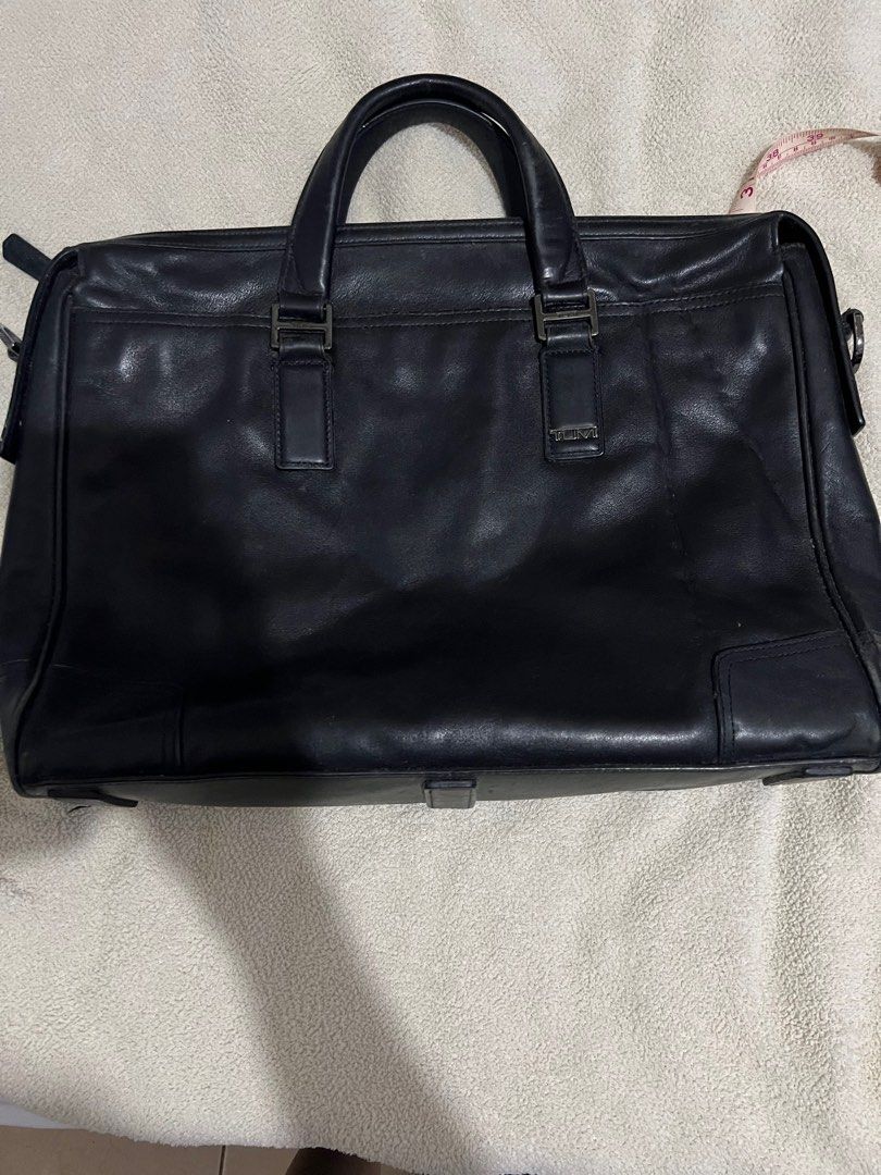 TUMI( leather) (Category: Briefcases) located in Santa Maria. Submitted by jeshtine (Listing ID 1316548427, Image 1). Description: .