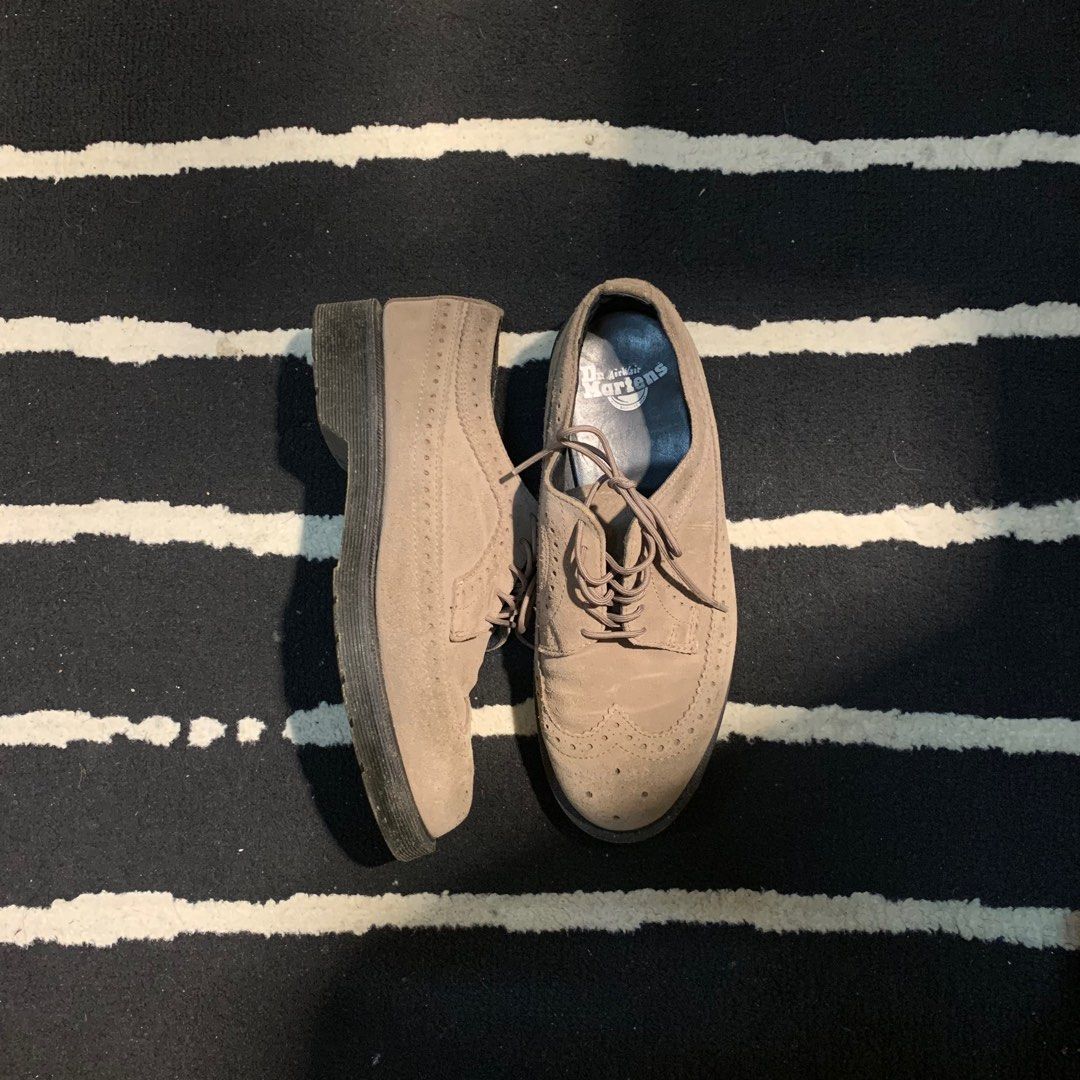 UK6 Dr. Martens Wingtip Brogue Suede
