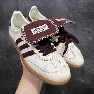 (Category: ) located in . Submitted by sneakmag (Listing ID 1316537309, Image 1). Description: .