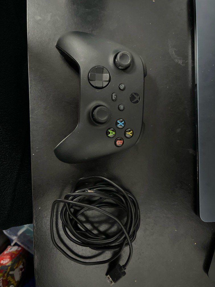 Xbox One Controller (Category: Controllers) located in Singapore. Submitted by spiralnova (Listing ID 1316558152, Image 1). Description: Authentic Xbox One Controller Selling because I dont use it anymore Works well but doesnt come with box. Works with Xbox and PC.