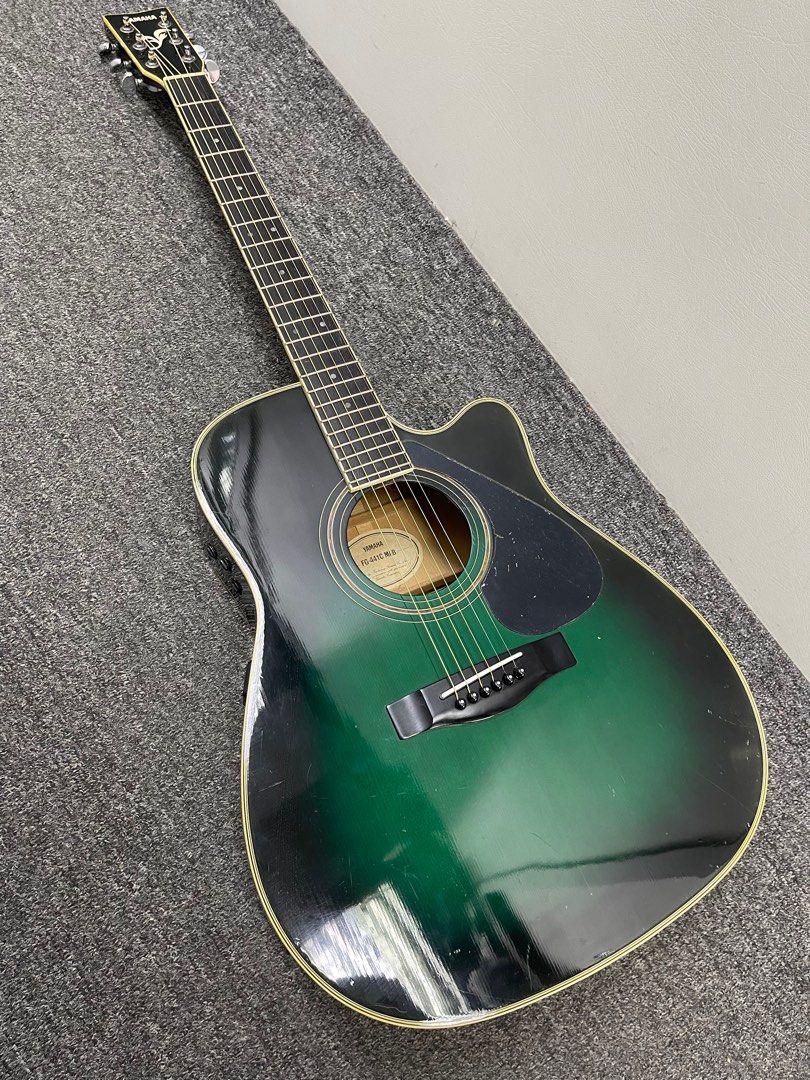 Yamaha fg441c on sale