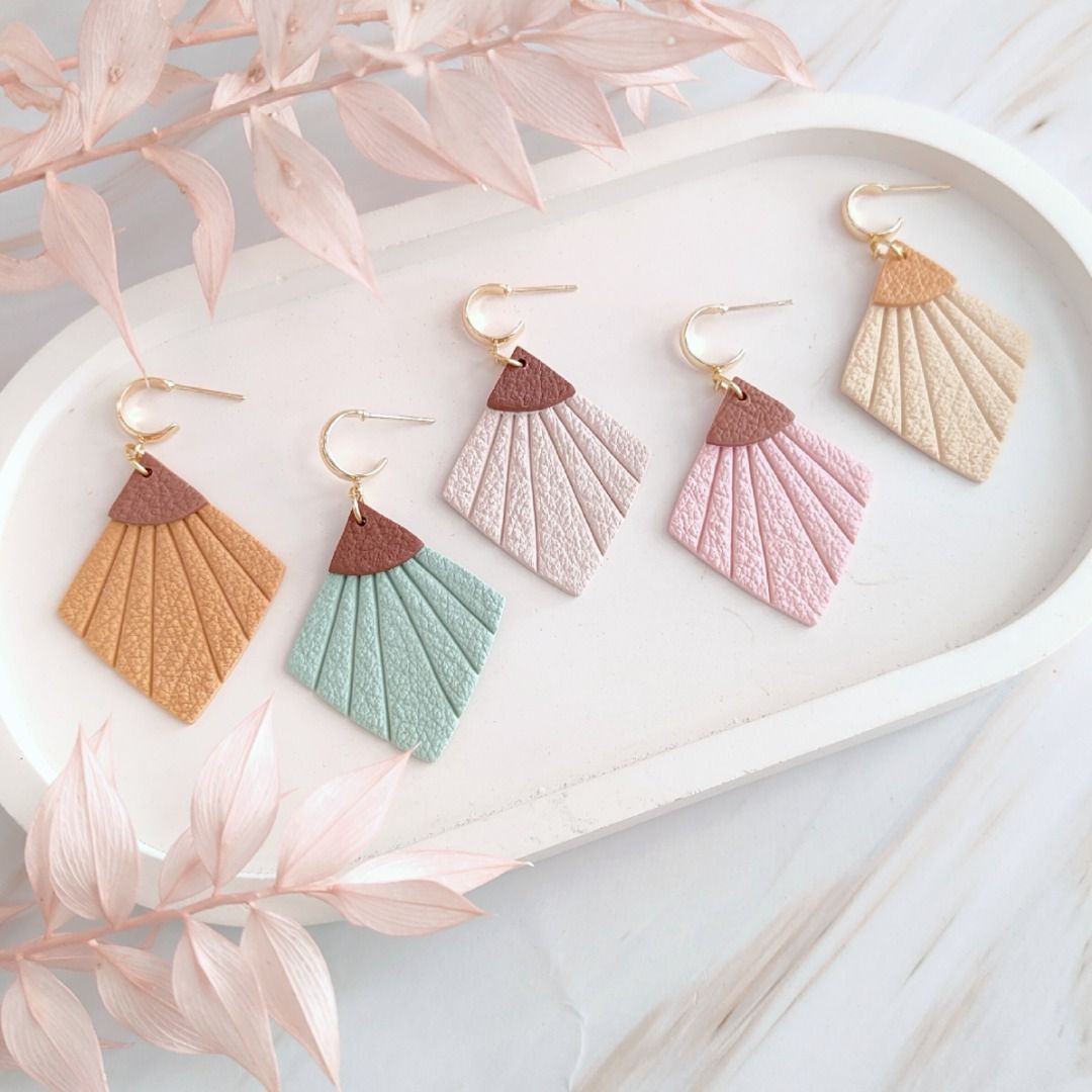 Trendy leather earrings 2025