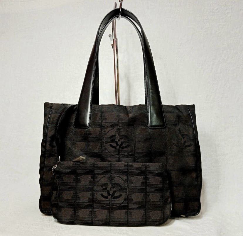 [AUTHENTIC] Chanel Bag (Category: Luxury Bags & Wallets) located in San Juan City. Submitted by denisegoesshopping (Listing ID 1316731880, Image 1). Description: Selling my pre-loved authentic Chanel travel line tote bag. Medium sized. .