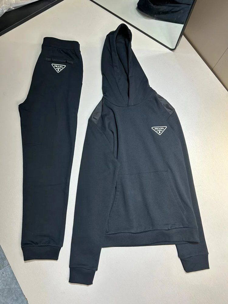 Mens prada sweatpants 2025