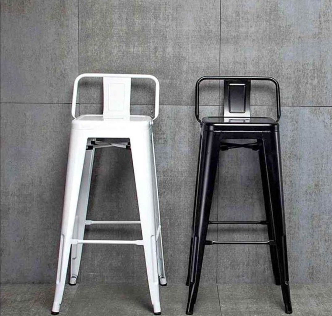 Bar Stools Chair (Category: Chairs) located in Quezon City. Submitted by mf143 (Listing ID 1316653122, Image 1). Description: Bar Stools Chair Midheight- 65cm seat to floor High- 75cm seat to floor Loc is Proj 7, QC.