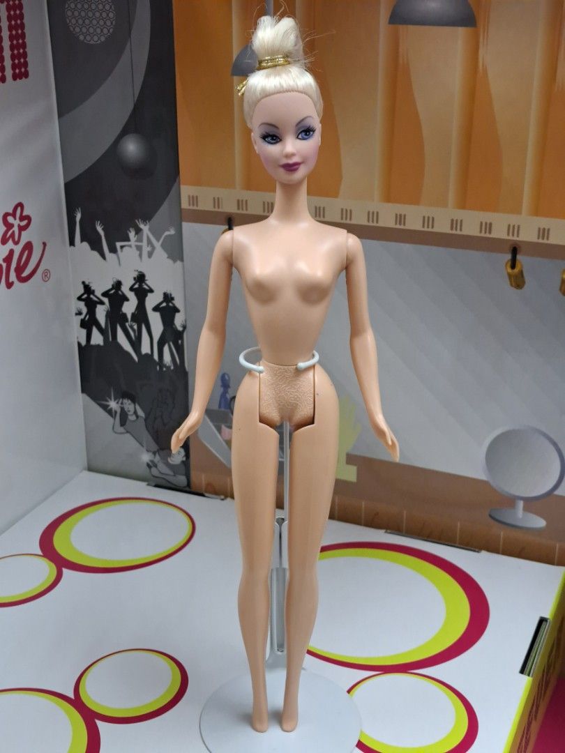 édition limitée Bob Mackie Moon Goddess Barbie Burundi