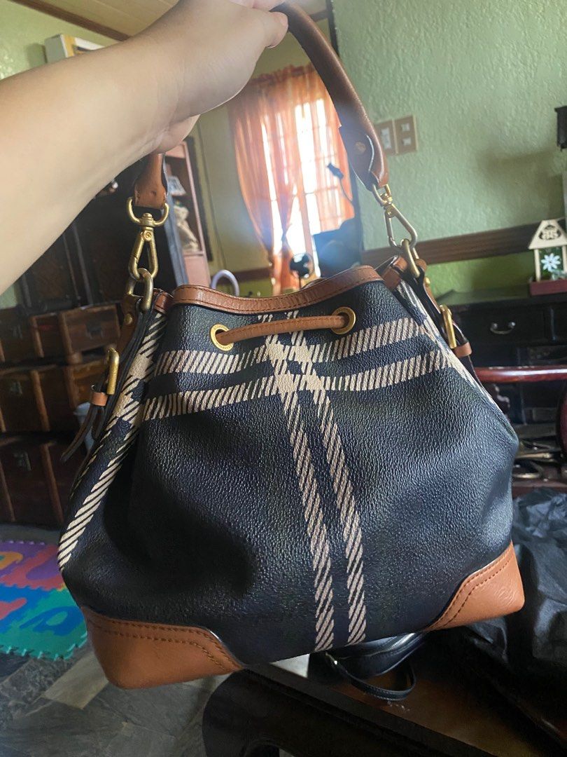 Beanpole Authentic Bag (Category: Luxury Bags & Wallets) located in Binan City. Submitted by thel81390 (Listing ID 1316622907, Image 2). Description: Beanpole bag Super ganda Last price posted! Sf included!.