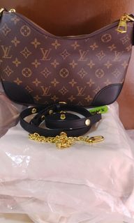 (Category: ) located in . Submitted by lilysluxurycollections (Listing ID 1316652459, Image 1). Description: .
