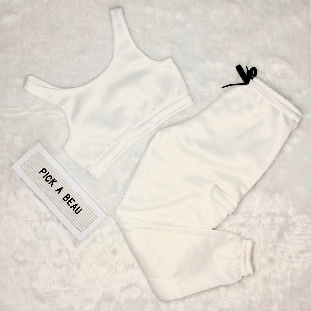 Cargo Coordinates (Category: Sets or Coordinates) located in Las Pinas. Submitted by jasminhernandez (Listing ID 1316628508, Image 2). Description: 🐾 Cargo Coordinates - ₱99.00 only! recommended for: •small to semi-med body frames •5'4" and below Meet-up: Red Ribbon, Pamplona Dos, Las Piñas Delivery: Via Grab Express, Lalamove, Angkas, Joyride, Toktok.