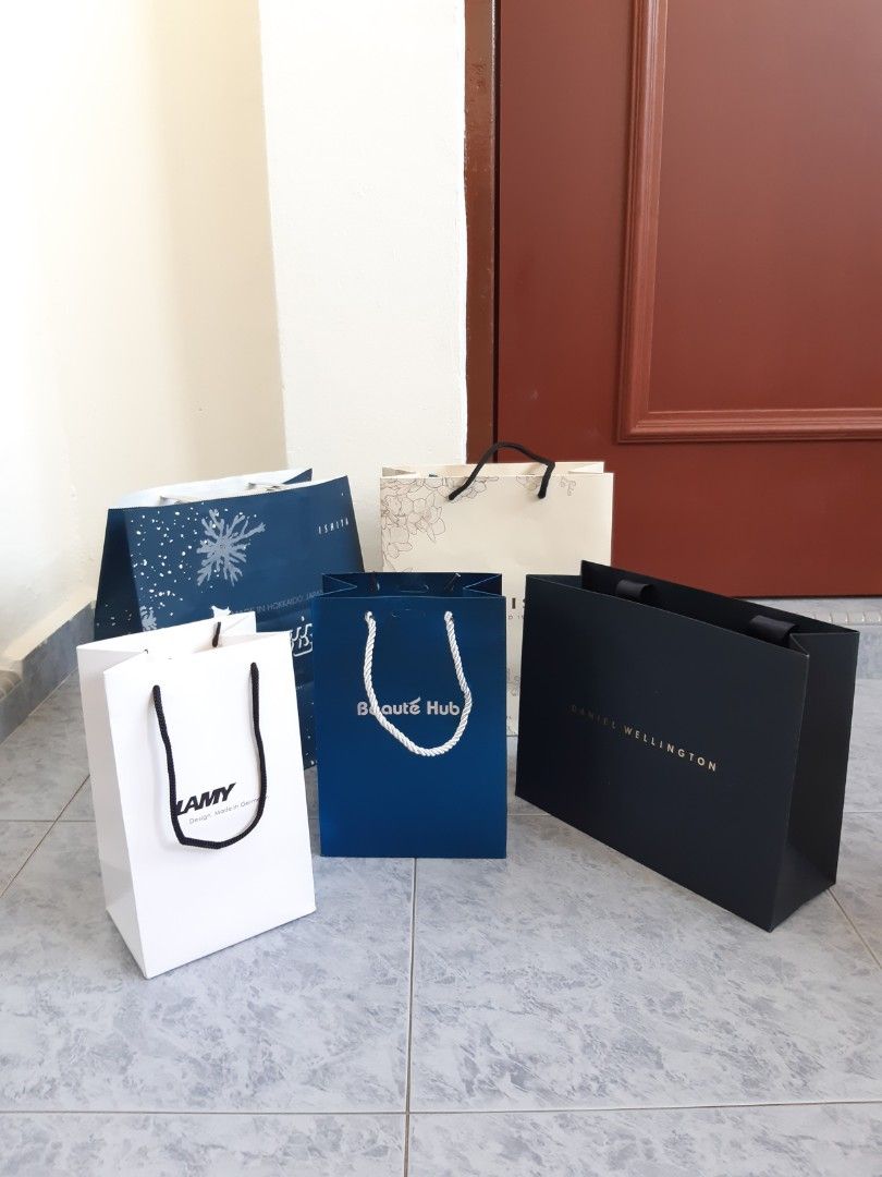 Paper bag daniel wellington shop