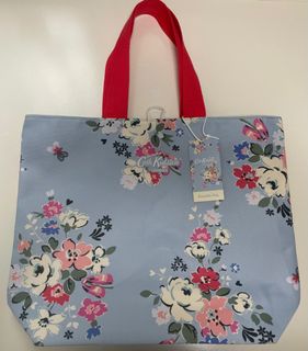 （分類：）位於 。 由 katrin_rice 提交（商品編號 1316647787，圖片 1）。簡介： 。