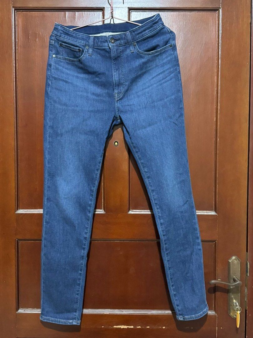 Celana Jeans Uniqlo Ezy Ultra Stretch Jeans Slim Fit