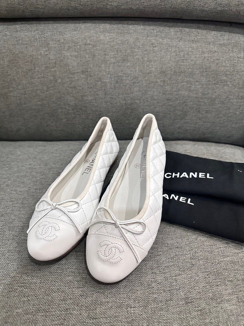 Chanel flats (Category: Sneakers & Footwear) located in Quezon City. Submitted by authenticpreloveeedph (Listing ID 1316647613, Image 2). Description: .