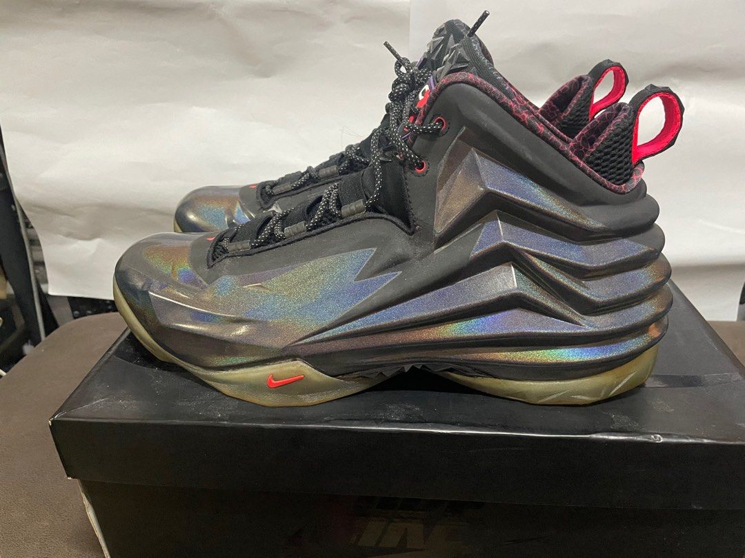 Chuck posite