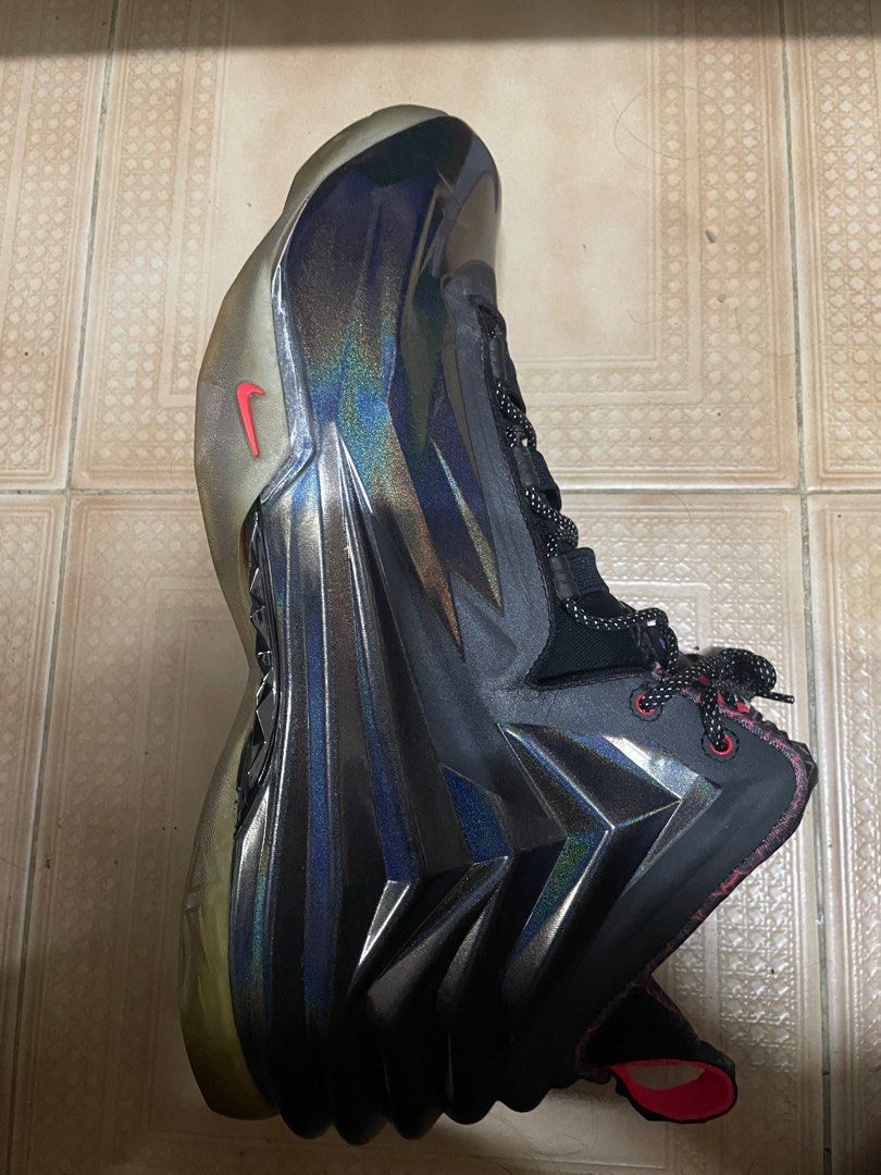 Chuck posite (Category: Sneakers) located in Singapore. Submitted by max88880 (Listing ID 1316639904, Image 1). Description: Chuck Posite Limited edition UK 14 EU 48 shoe sole need to glue only.