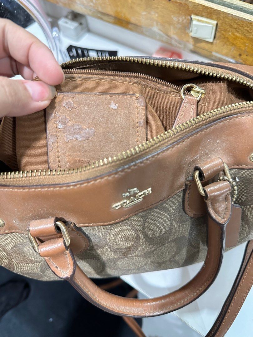 Coach brown sling handbag (Category: Luxury Bags & Wallets) located in Morong. Submitted by deegee1234 (Listing ID 1316676640, Image 2). Description: .