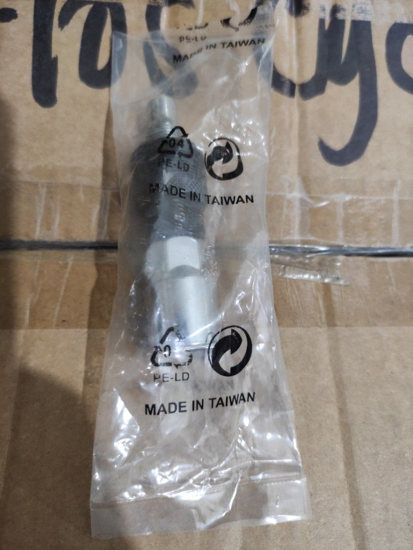 Crank puller tool Taiwan (CLEARANCE SALE) (Category: Bicycles) located in Quezon City. Submitted by crci12 (Listing ID 1316666654, Image 2). Description: CLEARANCE SALE Crank puller tool Made in Taiwan Brand new P110 LAST PRICE Meet ups: *Yokohama service center/Simplicity mini stop commonwealth ave., balara, qc. (fronting home depot) *Kindly send us a message for a schedule of meet up. *Deliveries via lalamove. (buyer will shoulder the delivery 