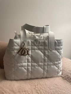 （分類：）位於 。 由 chloetam19 提交（商品編號 1316794377，圖片 1）。簡介： 。