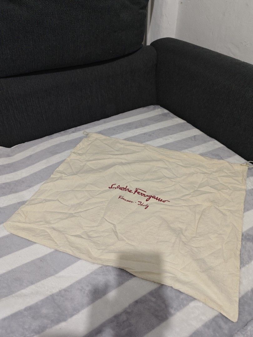 DUSTBAG Salvatore Ferragamo (Category: Luxury Bags & Wallets) located in Imus. Submitted by mcsclothing (Listing ID 1316731151, Image 1). Description: DUSTBAG BRAND: Salvatore Ferragamo H: 48cm L: 57cm CONDITION: 8/10 PRICE: 300.