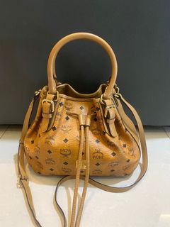 (Kategori: ) berada di . Dikirim oleh kiano_shoes (ID iklan 1316741947, Gambar 1). Deskripsi: .