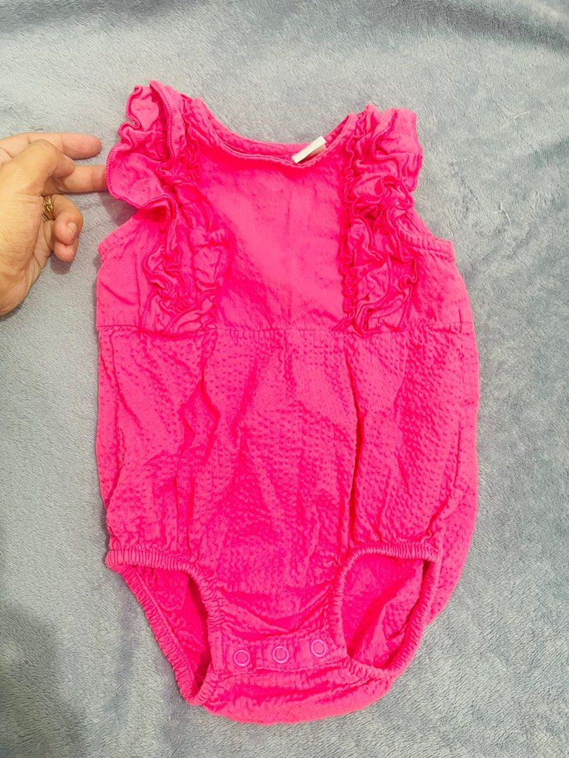 H M Onesie pink girl up to 6mos Babies Kids Babies Kids Fashion on Carousell