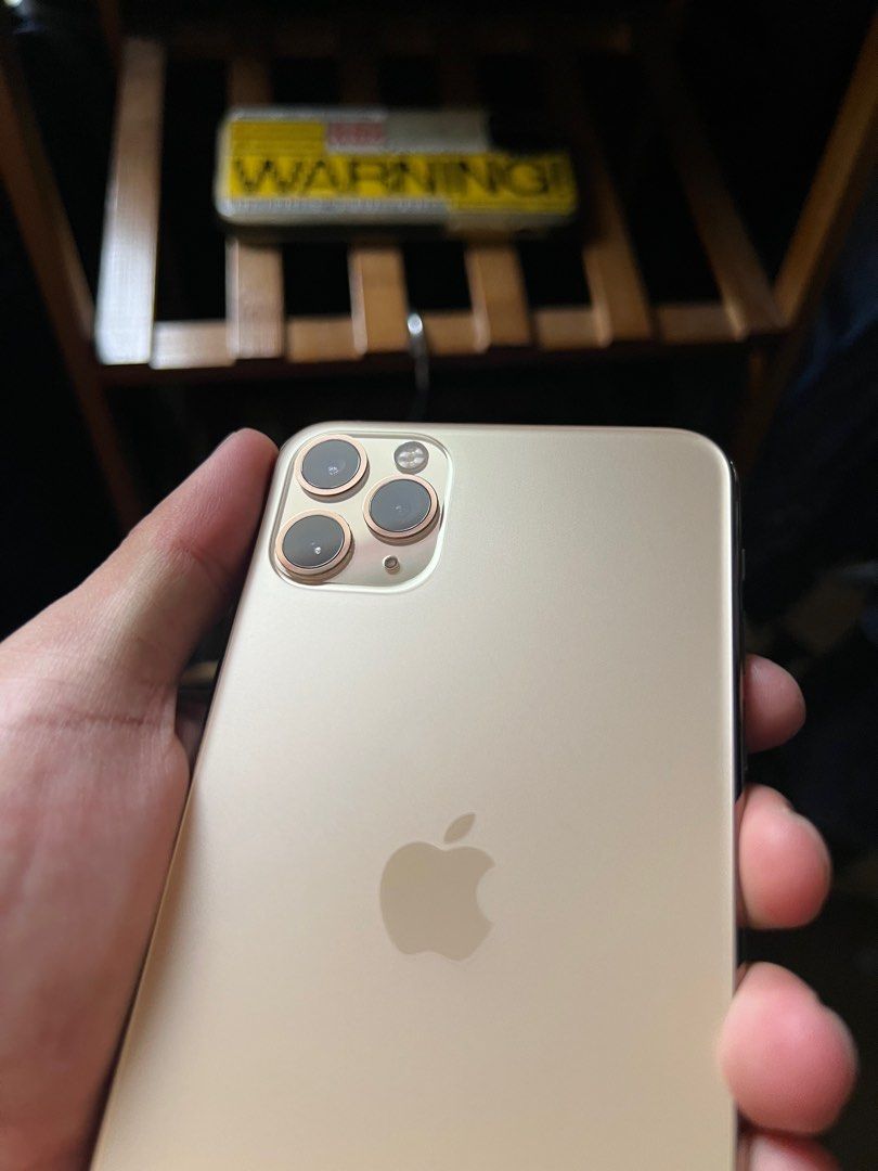 Iphone 11 pro max 256gb fu (Category: iPhone 11 Series) located in Quezon City. Submitted by tyler8. (Listing ID 1316690798, Image 3). Description: Iphone 11 pro max 256gb Factory unlocked 18,500 Open for swap (ios) Ipad of iphone No issue in performance Physical phone itself 9/10 88% battery health no history of repair For meetup: Marikina nearby, uptc, cubao gateway cubao..