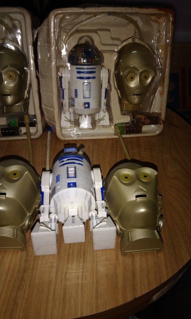Jollibee star wars walkie talkie (Category: Western Merchandise) located in Manila. Submitted by cimanesfra40653 (Listing ID 1316699428, Image 2). Description: 2003 limited edition jollibee star wars walkie talkie..