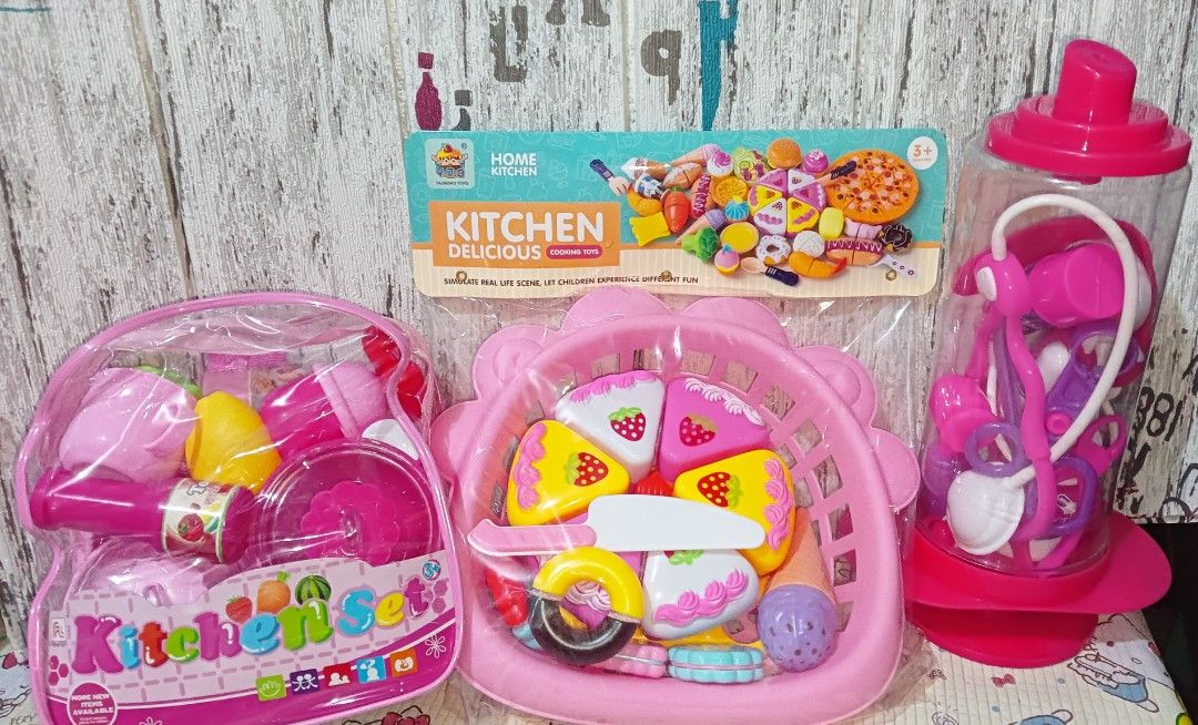 KITCHEN SET FOOD SET AND DOCTOR SET (Category: Kids Toys) located in Pasig City. Submitted by benildarustia18 (Listing ID 1316736867, Image 1). Description: ALL SALE 145 .OO PER PACK . PAUBOS SALE ALL BRANDNEW TOYS. LIMITED STOCK ONLY..