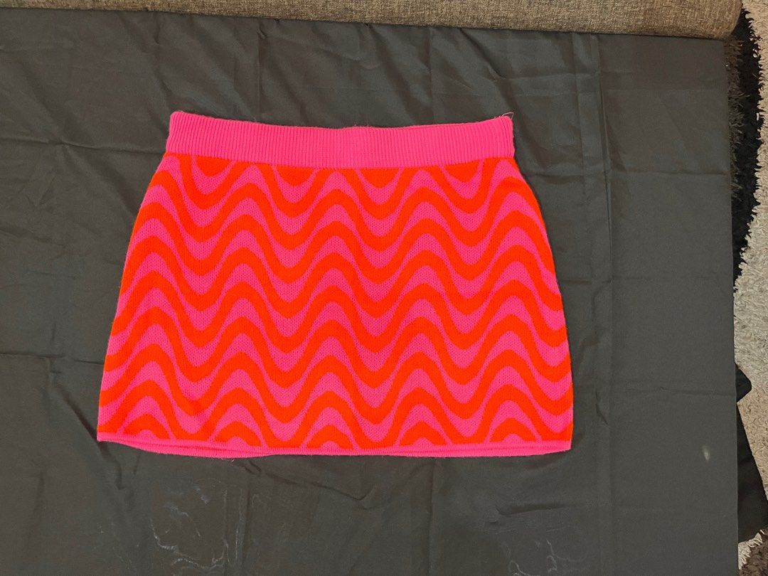 Y2k Knit skirt (Category: Skirts) located in San Juan City. Submitted by henrae (Listing ID 1316794386, Image 1). Description: .