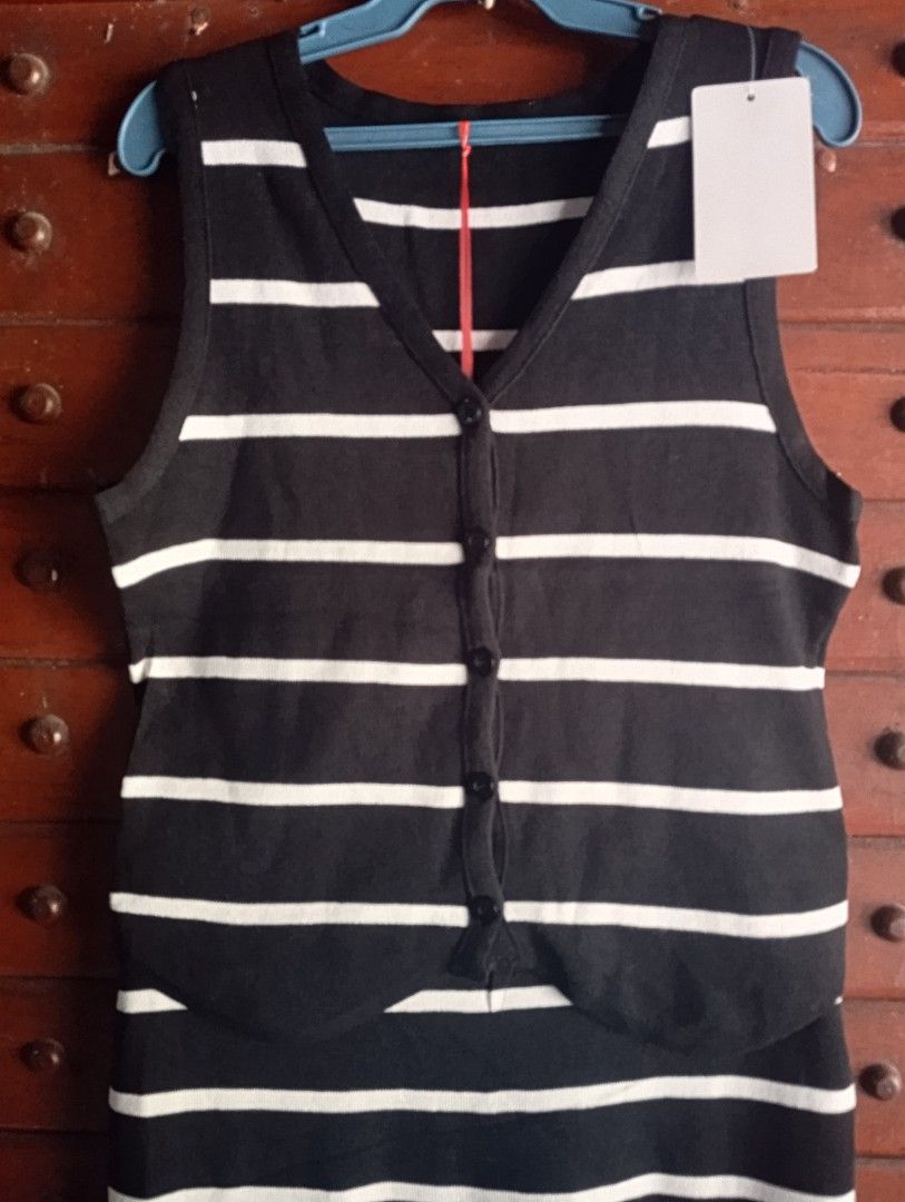 Knitted Terno (Category: Sets or Coordinates) located in Antipolo. Submitted by shai_ibarra (Listing ID 1316647003, Image 2). Description: Knitted Coordinates freesize 📌Mode of Payment via Gcash 📌Shipping via J&T sameday delivery via Lalamove.