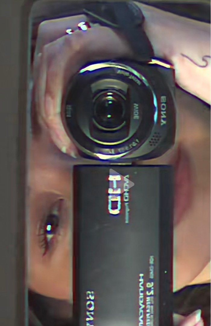 LF CAMCORDER KATULAD NETO (Category: Cameras) located in Manila. Submitted by gnrvmrkml (Listing ID 1316802932, Image 1). Description: .