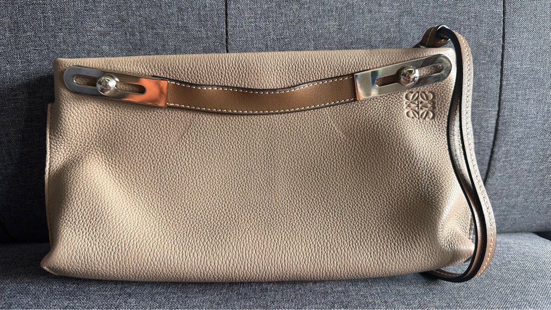 LOEWE MISSY (Category: Luxury Bags & Wallets) located in Quezon City. Submitted by chicharu12 (Listing ID 1316676887, Image 3). Description: Rarely used Loewe Missy with dust bag and strap.