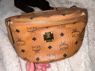 (Category: ) located in . Submitted by annaa28 (Listing ID 1316683893, Image 1). Description: .