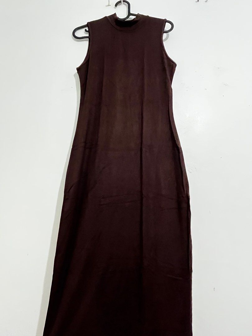 mock neck fitted dress (Category: Dresses) located in Makati City. Submitted by declutterwitheway (Listing ID 1316683026, Image 2). Description: used once only, bought from shein this is a body hugging dress, thick fabric and color is chocolate brown! size is medium but will fit from Small to Semi-Large since its stretchable Pls dm for when worn :) .