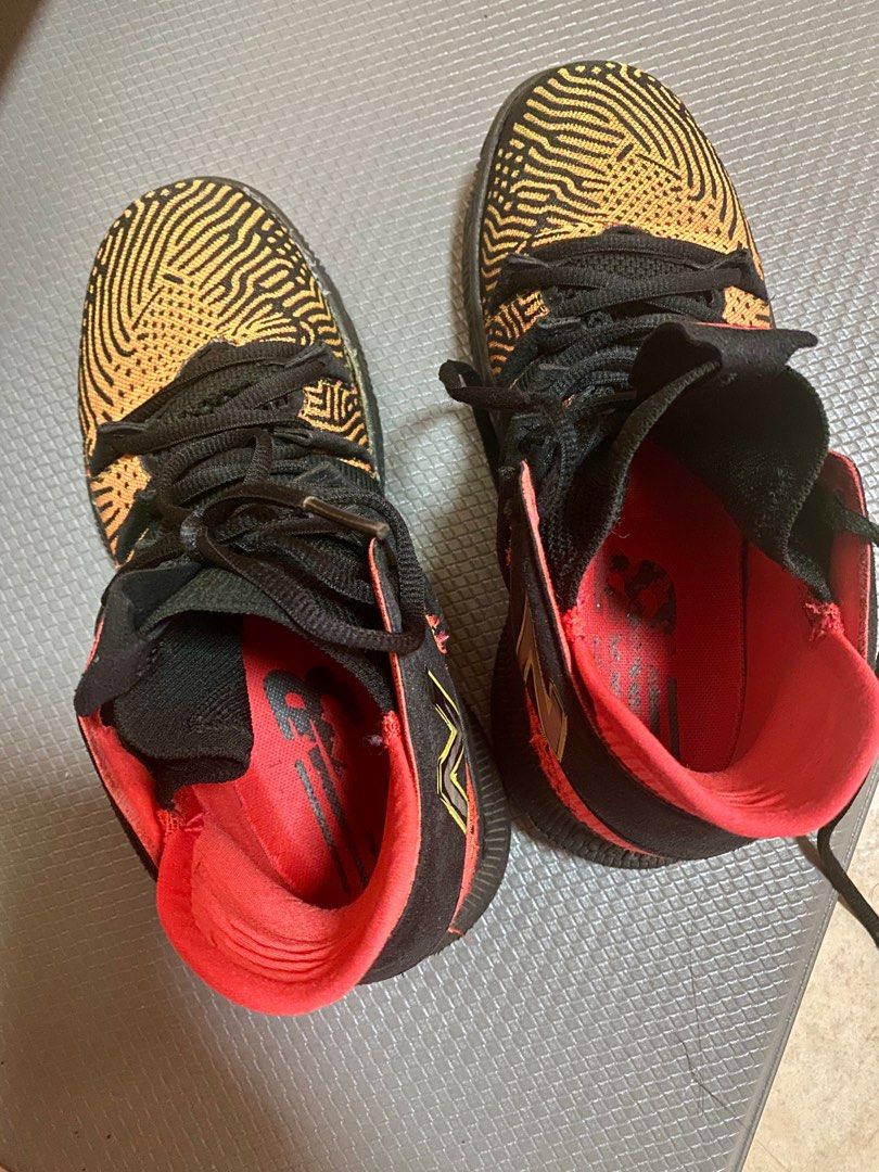 New Balance Omnis Kids Basketball Shoes