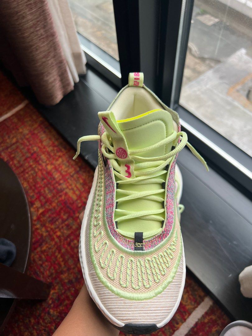 Nike Cosmic Unity 3 (Category: Sneakers) located in Tanauan. Submitted by comartha.167 (Listing ID 1316809395, Image 2). Description: USED ONCE (1-2hrs lang) Hindi napanglaro 8.5mens .