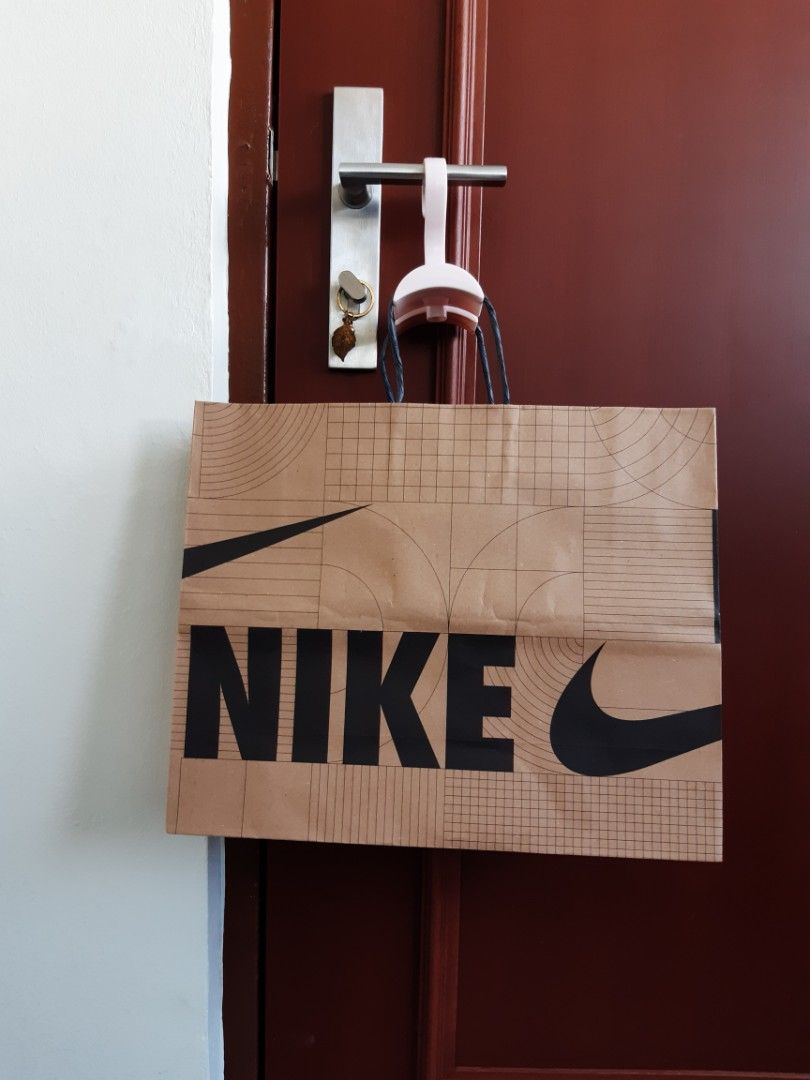Large NIKE Paper Bag 40x33x15cm NIKE Shopping Bag Carrier Bag for Shoes