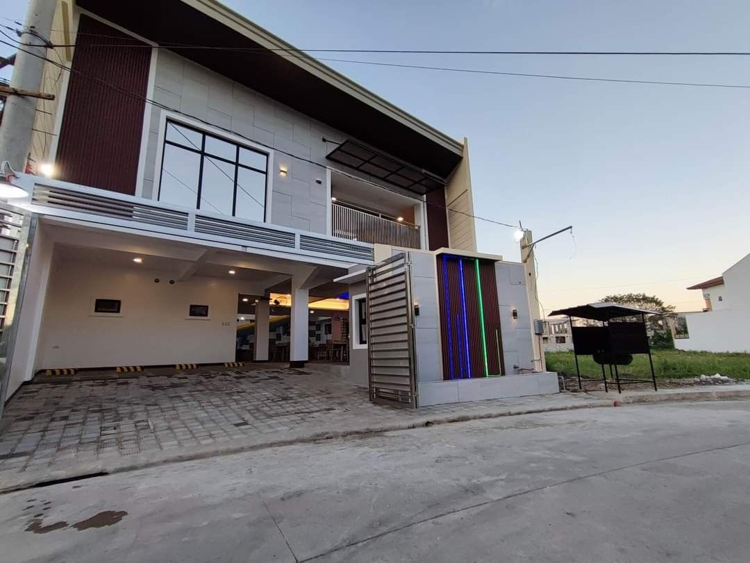 FOR SALE! PRIVATE RESORT. (Category: House & Lot) located in Mandaluyong City. Submitted by arlie88 (Listing ID 1316758112, Image 1). Description: This Private resort at laguna active now. Need cash P25M all in sure buyer. More details pm me or call me. 09178255951 Hi guys im agent. Half commission. If you have buyer. Direct to buyer. 😇.