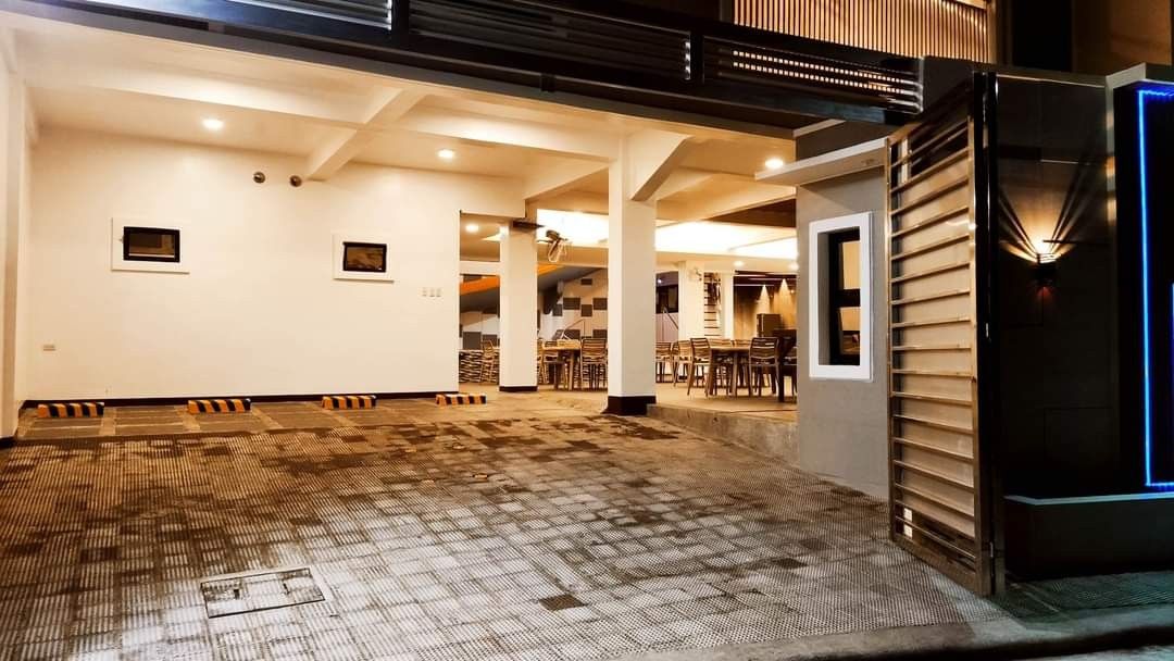FOR SALE! PRIVATE RESORT. (Category: House & Lot) located in Mandaluyong City. Submitted by arlie88 (Listing ID 1316758112, Image 2). Description: This Private resort at laguna active now. Need cash P25M all in sure buyer. More details pm me or call me. 09178255951 Hi guys im agent. Half commission. If you have buyer. Direct to buyer. 😇.