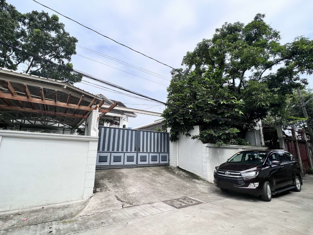 (Category: ) located in . Submitted by zobelle88properties (Listing ID 1316678983, Image 1). Description: .