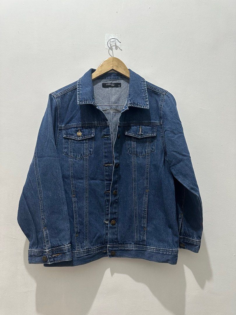 SM Woman Denim Jacket (Category: Others Tops) located in Pasig City. Submitted by beauty_fool_me (Listing ID 1316663393, Image 2). Description: ☑️ Condition: 9/10 ☑️ XL on tag ☑️ Has side pockets ☑️ when laid flat: width- 19 length- 24.
