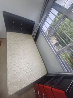 (Category: ) located in . Submitted by esssentials (Listing ID 1316737611, Image 1). Description: .