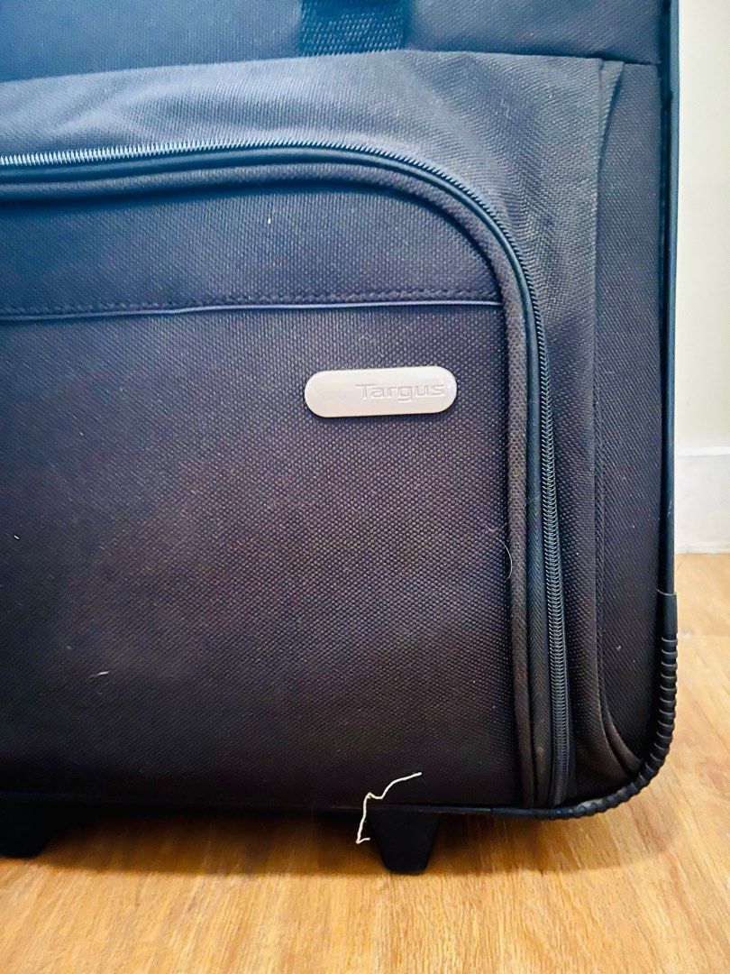 Targus Laptop Rolling Bag (Category: Laptop Bags & Sleeves) located in Manila. Submitted by manoygoodies (Listing ID 1316636118, Image 1). Description: .
