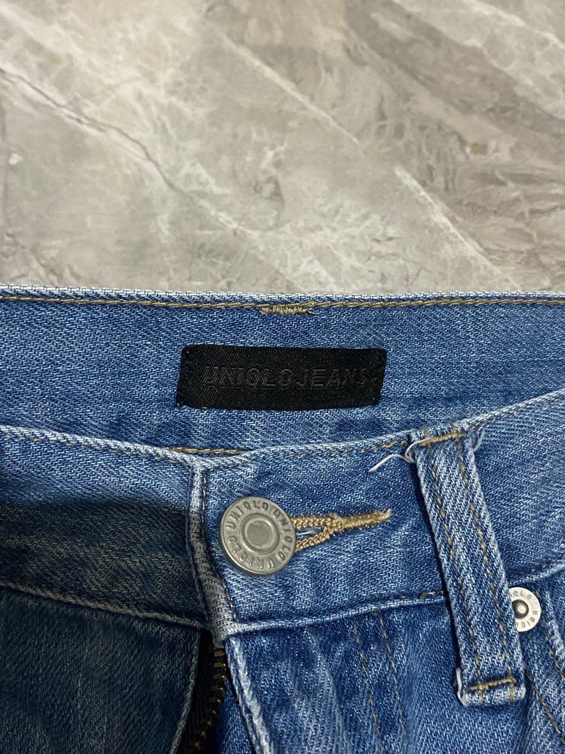 Uniqlo Wide Cropped Jeans (Category: Jeans) located in Batac City. Submitted by danielleqmd (Listing ID 1316759195, Image 2). Description: Uniqlo Wide Cropped Jeans Size 23 (Uniqlo size) but fits up to 27-28 No stains, no tears, no alterations Carefully used Negotiable if you buy another item on sale.