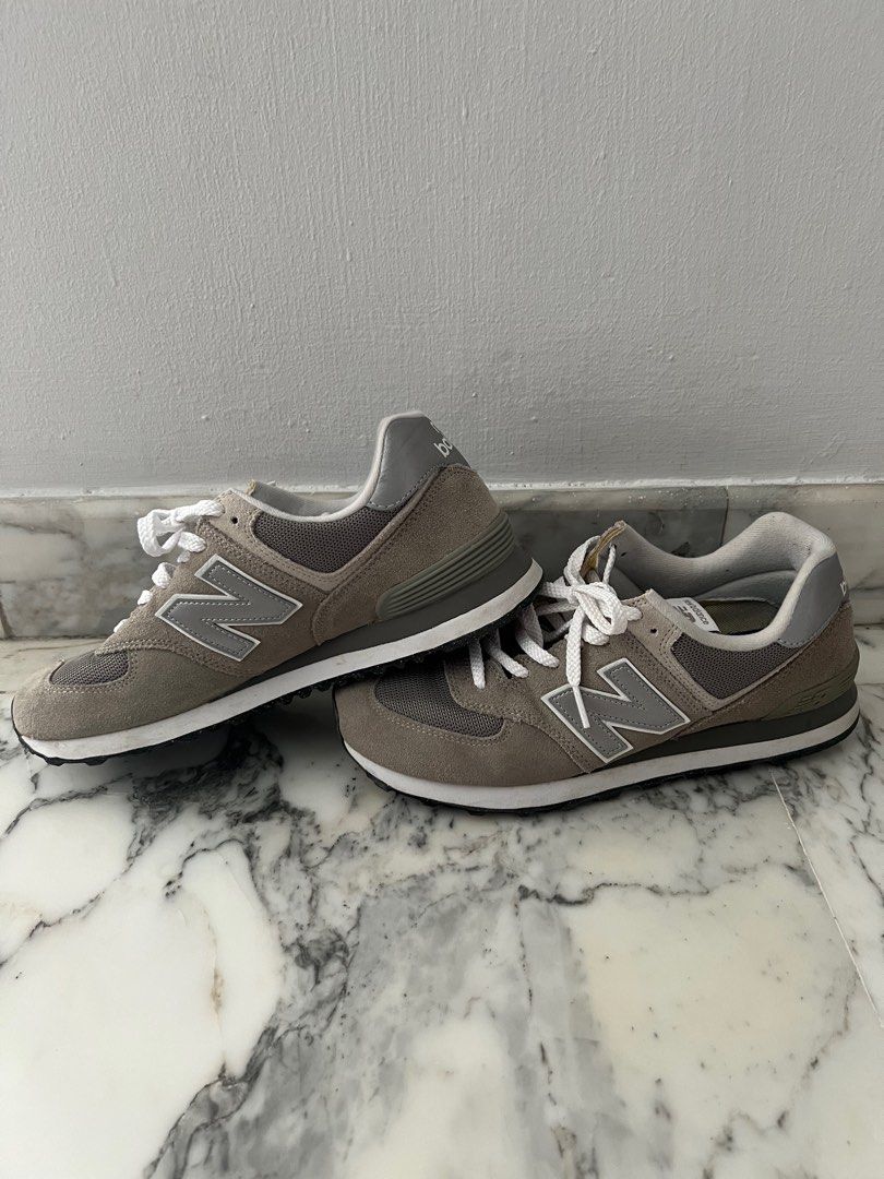 US 8.5 New Balance 574 Core Grey With White