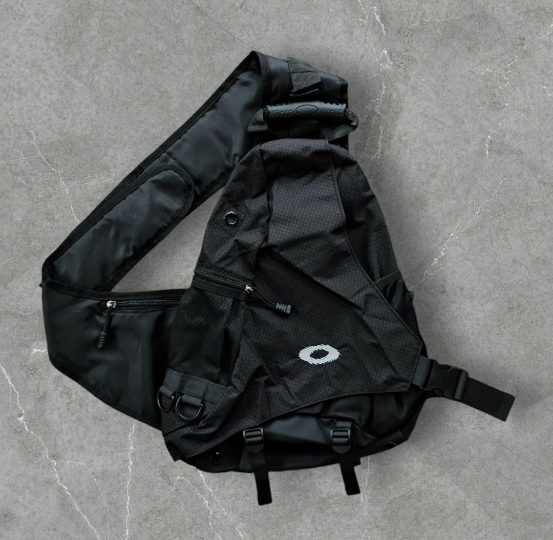 00s archive oakley messenger bag y2k