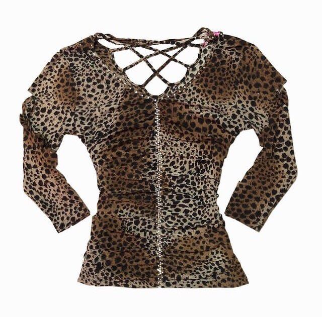 Y2k leopard rhinestone top (Category: Longsleeves) located in Limay. Submitted by 2000sbae (Listing ID 1316697483, Image 1). Description: Size: Semi-L • stretchy and body hugging .