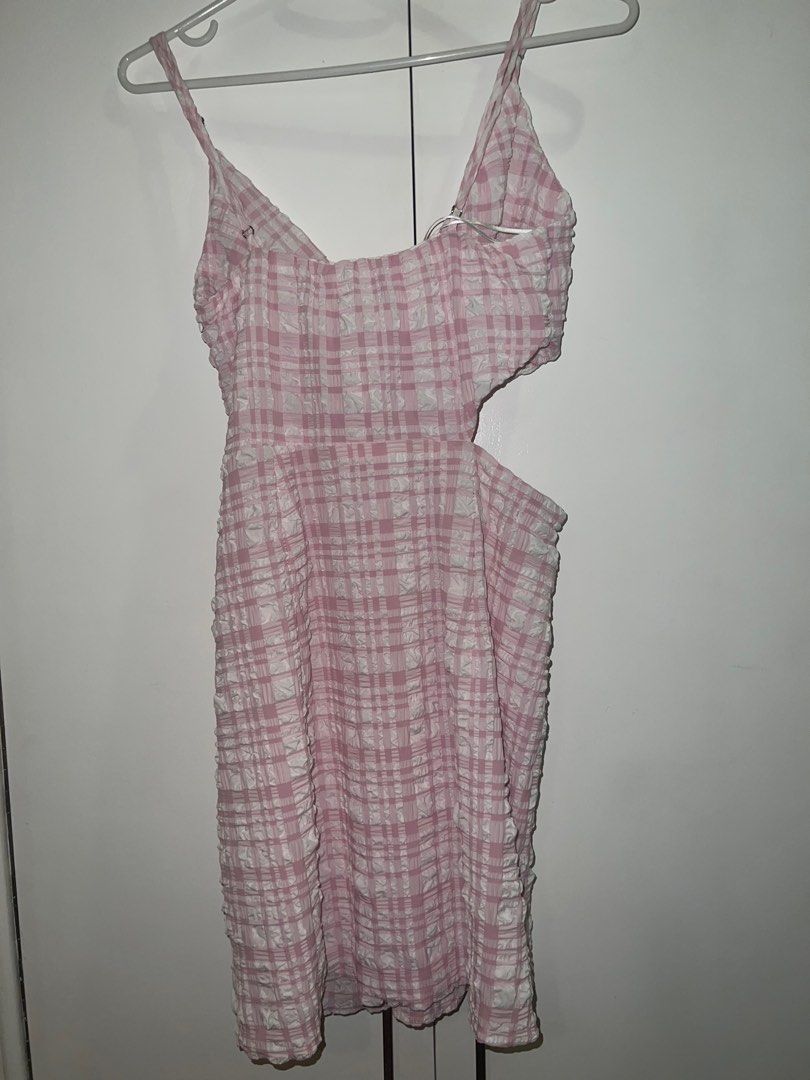 Zara Cut-out Dress (Category: Dresses) located in Quezon City. Submitted by _dolfin (Listing ID 1316660994, Image 2). Description: Bought for 2k; Used Once.