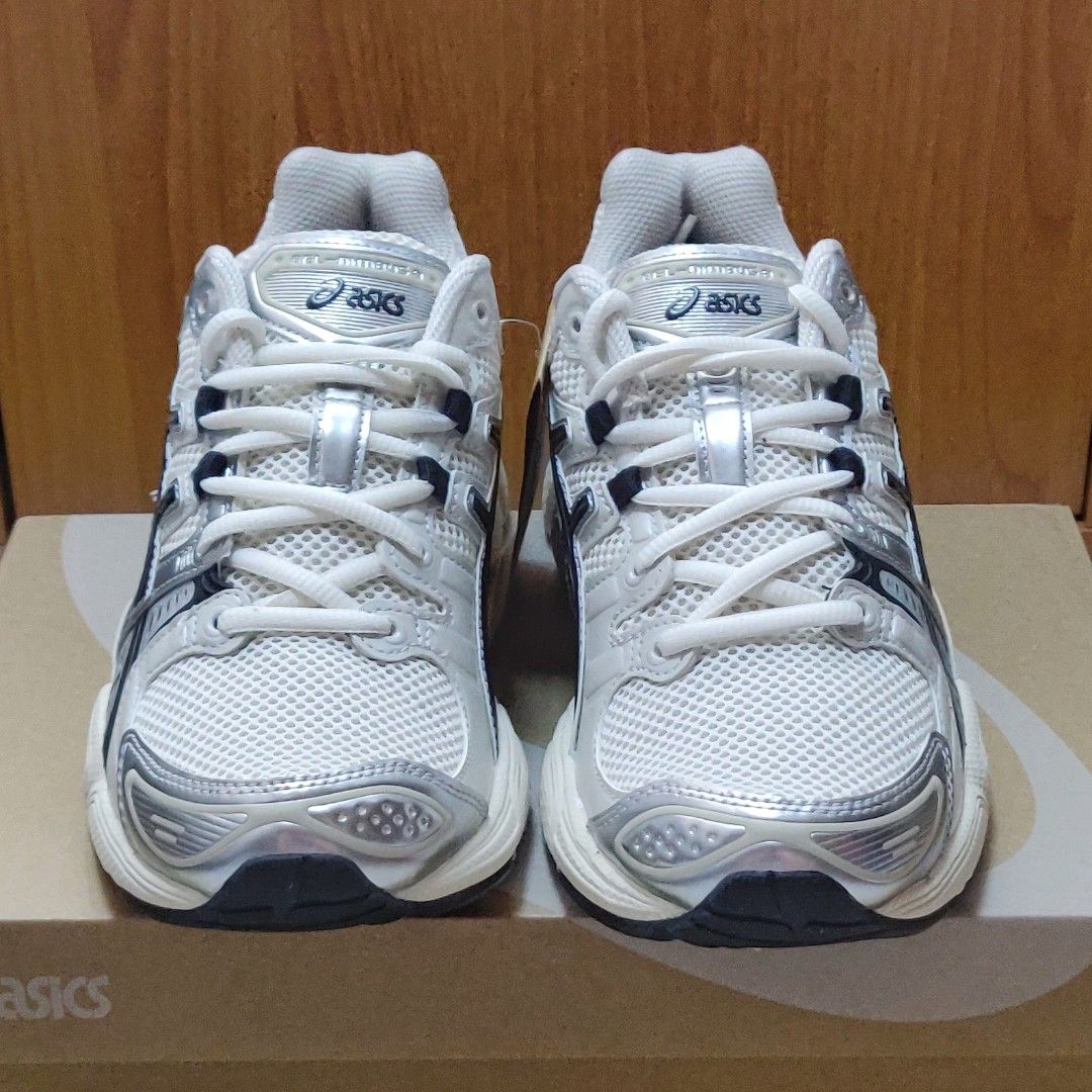 Asics t36qq top