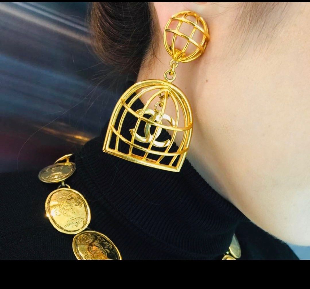 Authentic Chanel Vintage BirdCage Earrings 24k Gold Plated